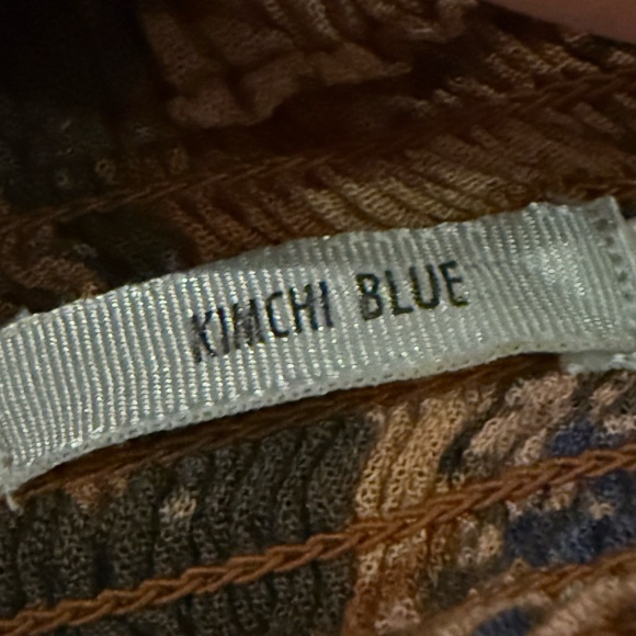 Urban Outfitters Kimchi Blue Off The Shoulder Smocked Midi Dress - Picture 9 of 9